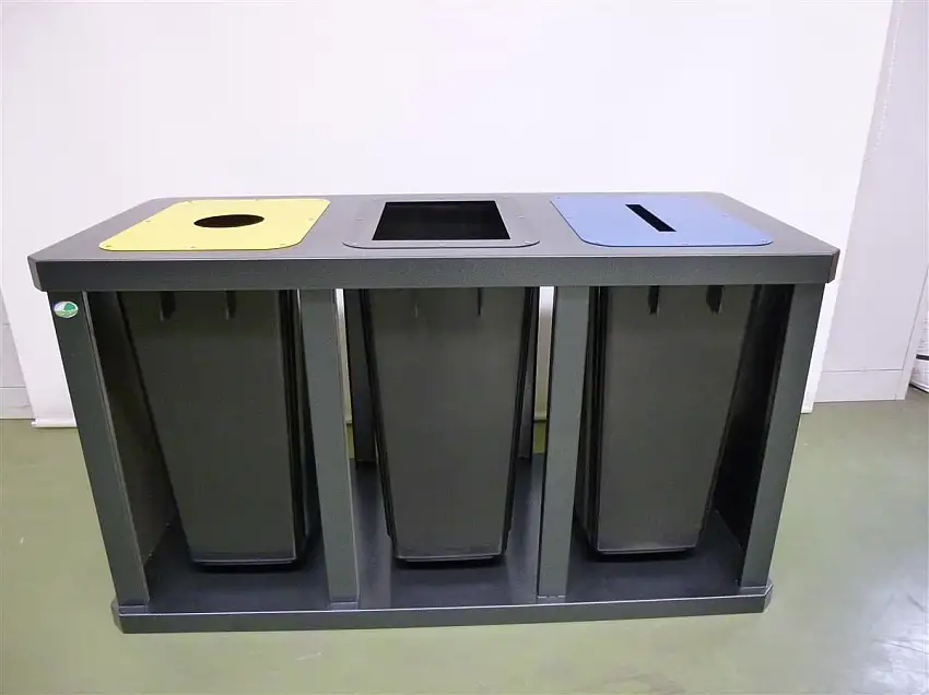 Robuste Wertstoffsammelstation 3-Fach mit Behälter | 58 Liter, HxBxT 67x120x52cm | Verzinkter Stahl | Grau