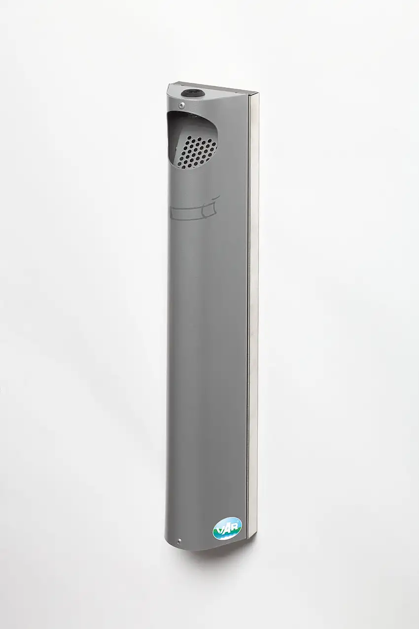 Praktischer Wandascher mit Abstreifblech | Wandmontage + Verschließbar | 3,5 Liter, HxBxT 55x11x8,5cm | Verzinkter Stahl | Silber