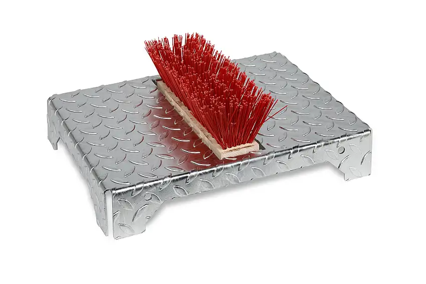 Robuster Schuhreiniger mit Bürste | HxBxT 45,5x35,5x17cm | Stahl-Tränenblech | Silber