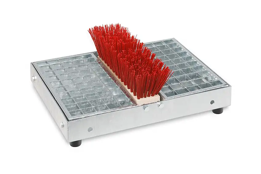 Robuster Schuhreiniger mit Bürste | HxBxT 45,5x35,5x17cm | Stahl-Gitterrost | Silber