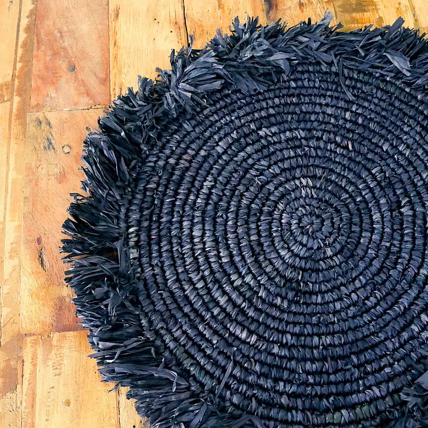 Boho-Tischset (2er-, 4er- oder 6er-Set) AMBON aus Raffiabast in schwarz-anthrazit