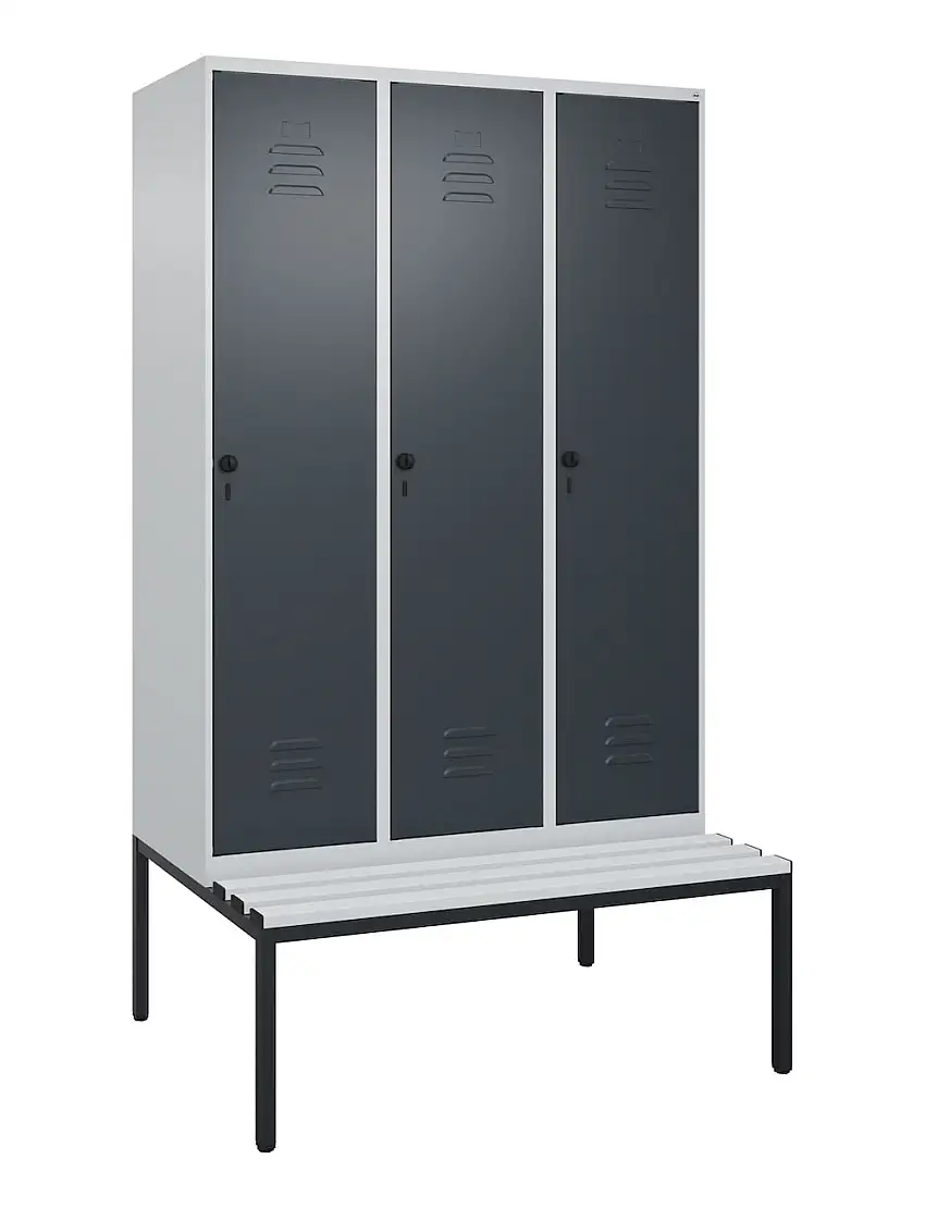 C+P Spind Classic PLUS mit untergebauter Sitzbank aus Kunststoff | 3 Abteile mit Mitteltrennwand | HxBxT 212x120x81,5cm | Sicherheits-Drehriegel | Stahl | Lichtgrau/Anthrazitgrau