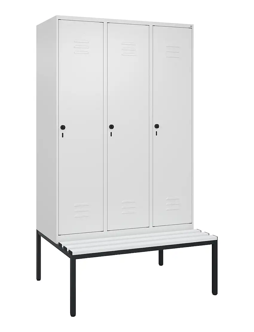 C+P Spind Classic PLUS mit untergebauter Sitzbank aus Kunststoff | 3 Abteile mit Mitteltrennwand | HxBxT 212x120x81,5cm | Sicherheits-Drehriegel | Stahl | Verkehrsweiß/Verkehrsweiß